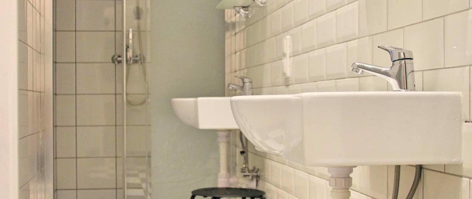 Grand Central Hostel Краков Экстерьер фото