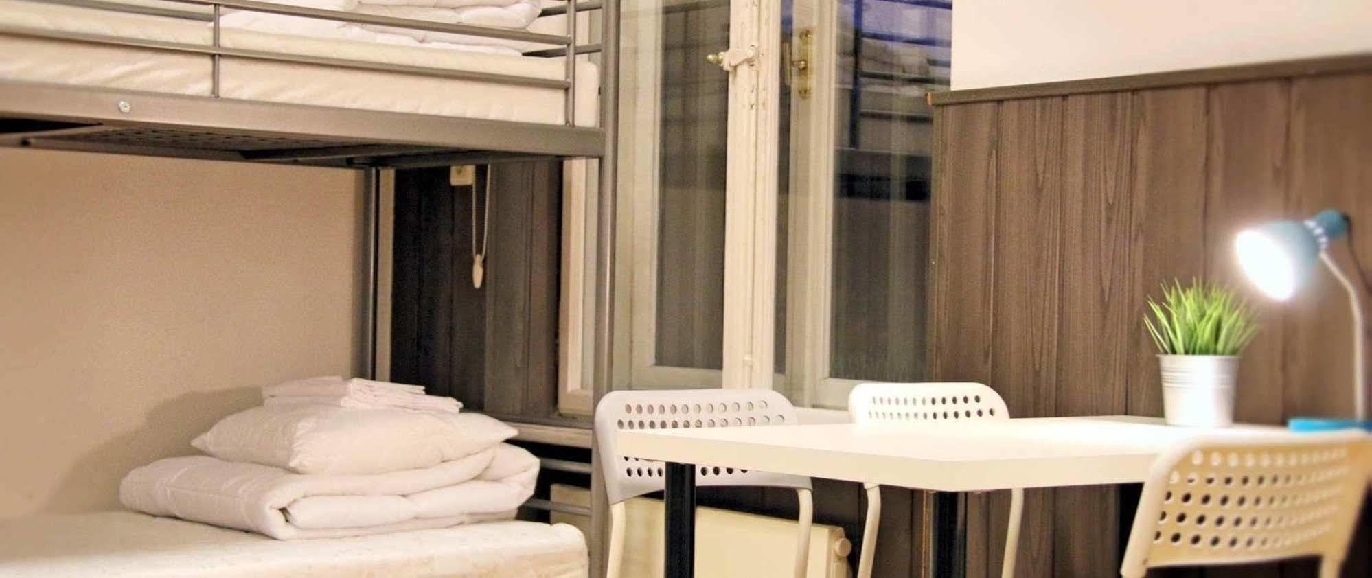 Grand Central Hostel Краков Экстерьер фото
