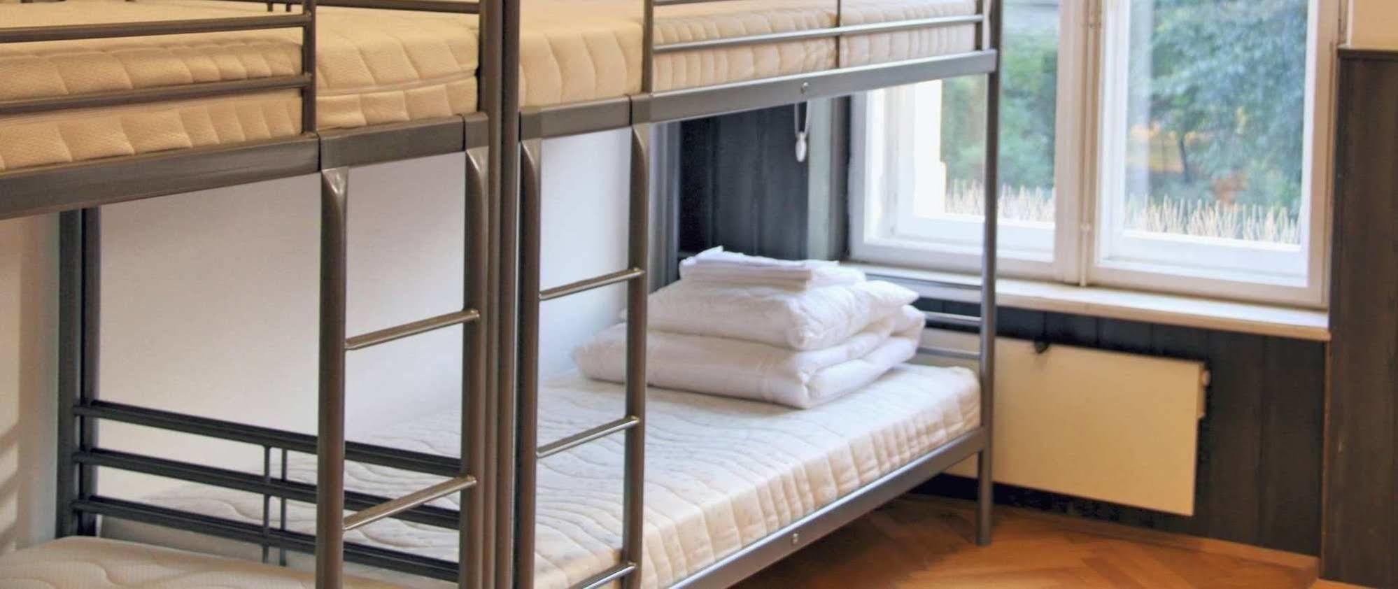 Grand Central Hostel Краков Экстерьер фото